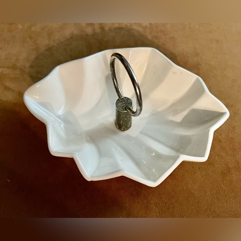 Vintage Miramar of California White Leaf Dish 745C